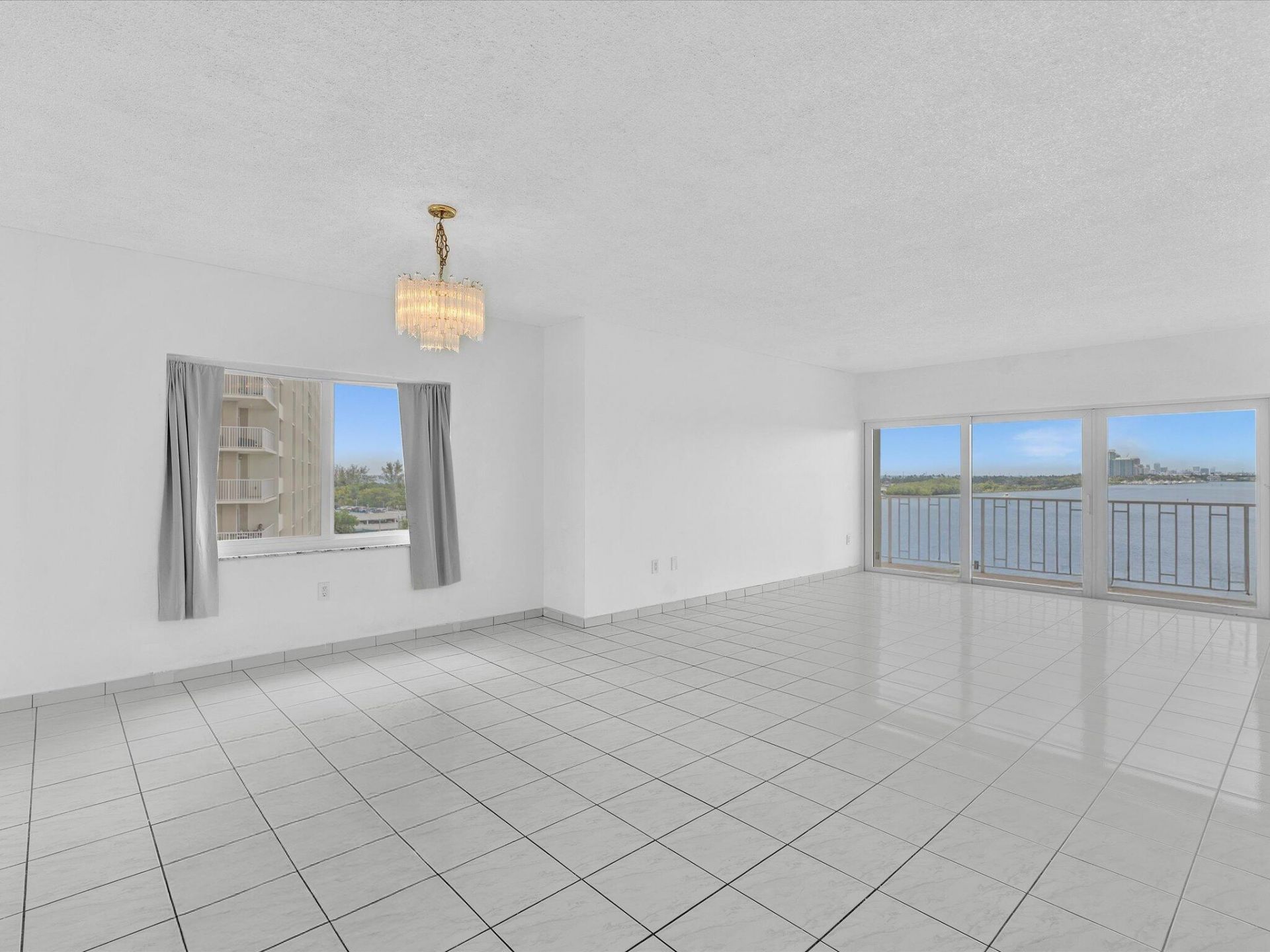 500 Bayview Drive, Unit 632, Sunny Isles Beach, FL 33160 Photo