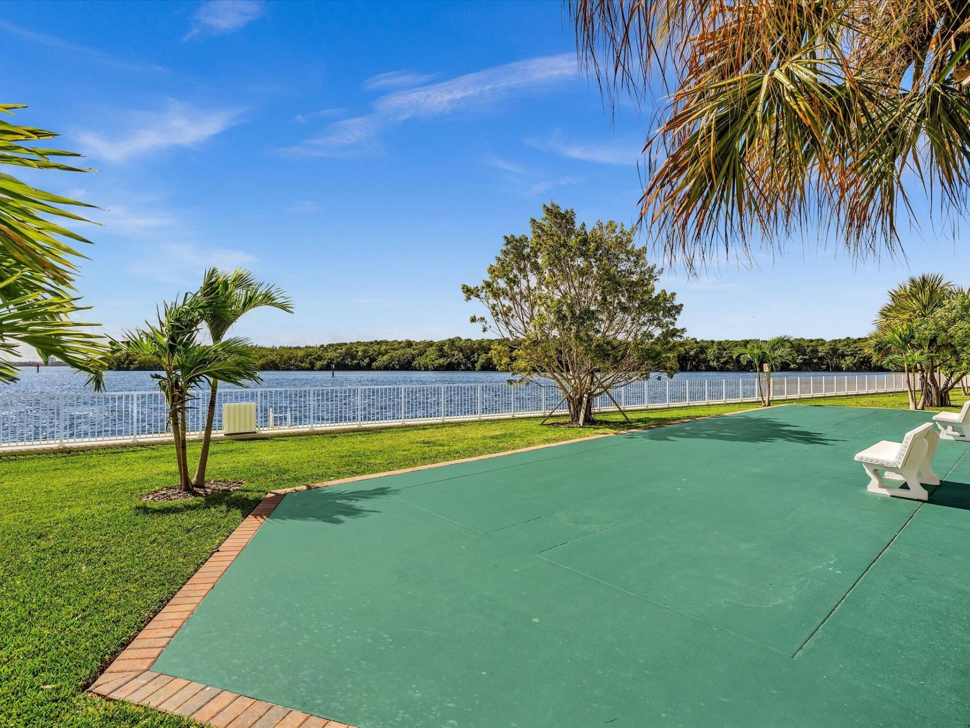 500 Bayview Drive, Unit 632, Sunny Isles Beach, FL 33160 Photo