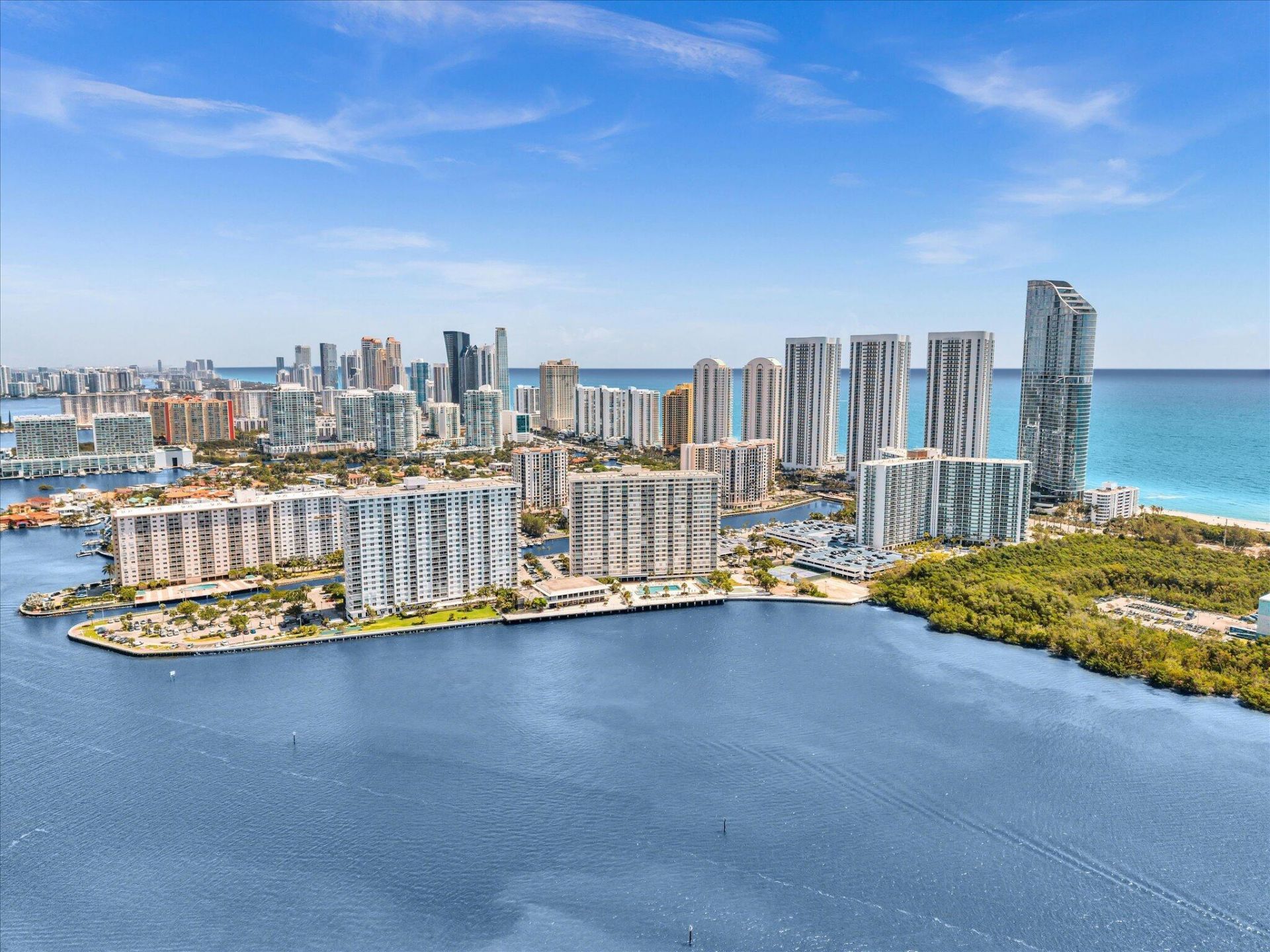 500 Bayview Drive, Unit 632, Sunny Isles Beach, FL 33160 Photo
