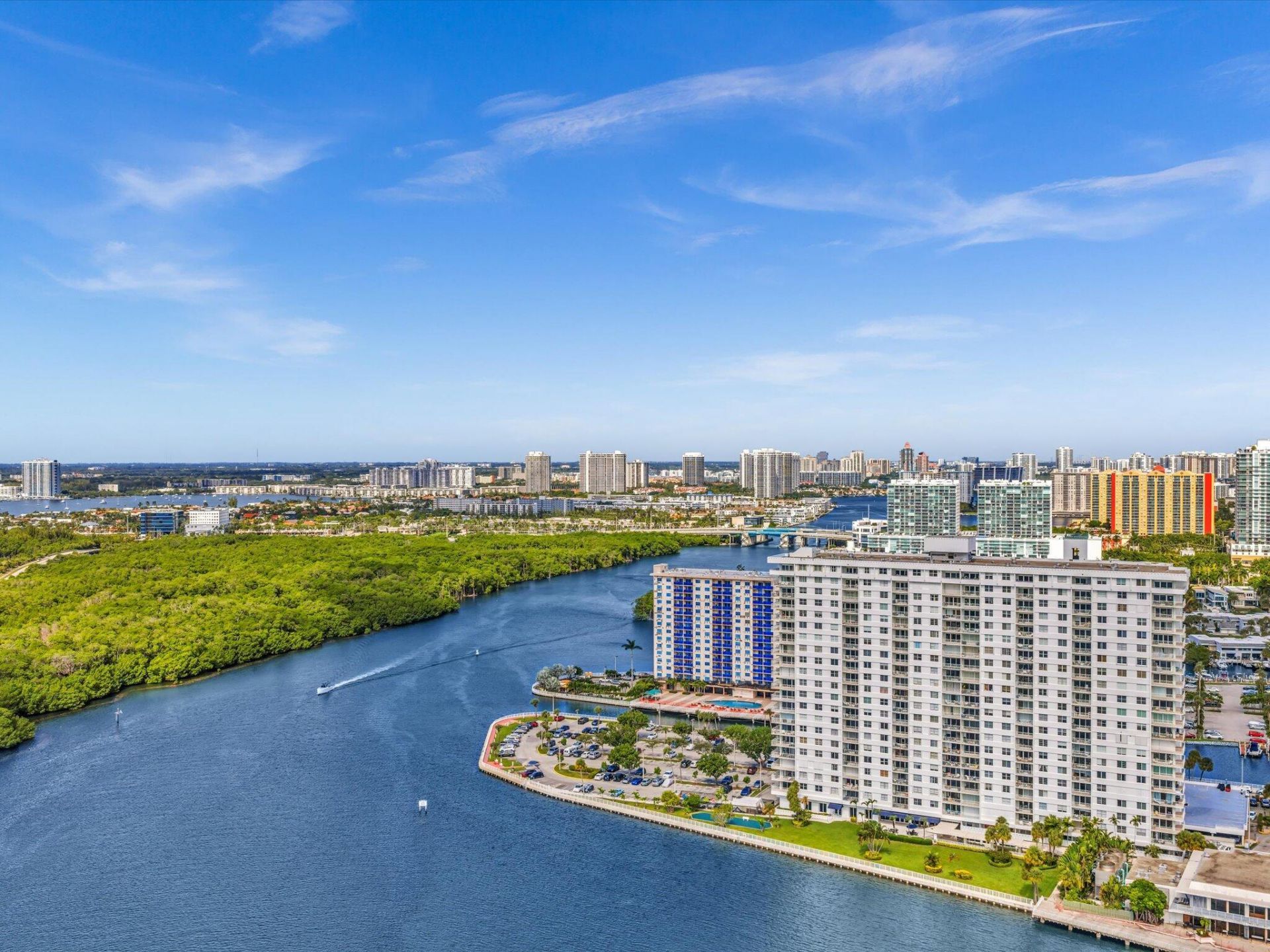 500 Bayview Drive, Unit 632, Sunny Isles Beach, FL 33160 Photo