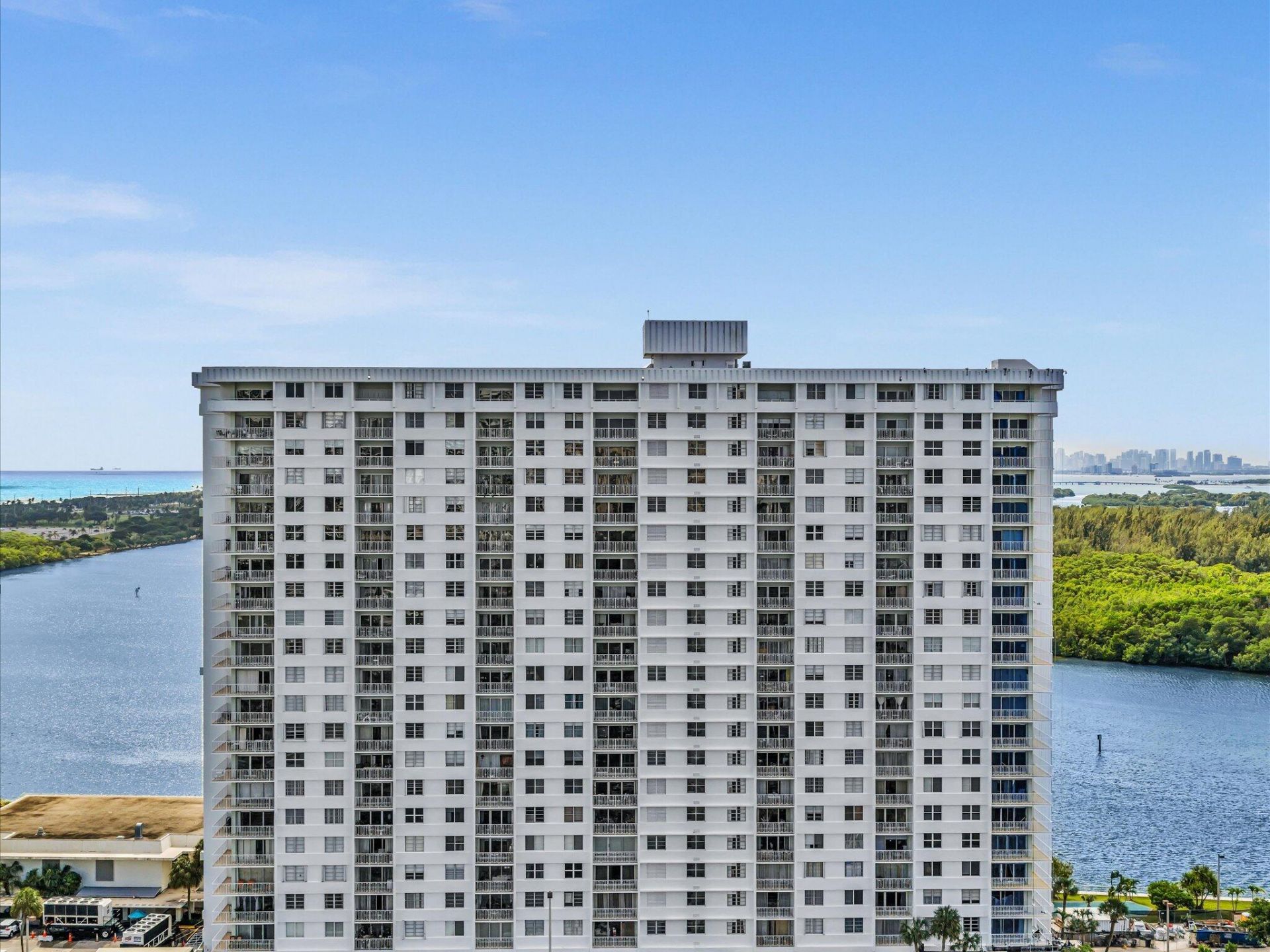 500 Bayview Drive, Unit 632, Sunny Isles Beach, FL 33160 Photo