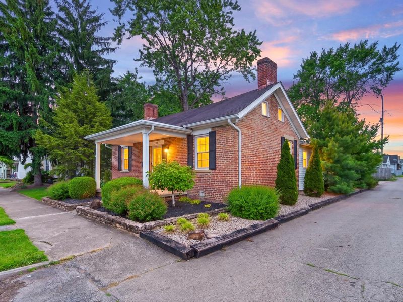 327 E Mound Street, Circleville, OH 43113 Photo 1