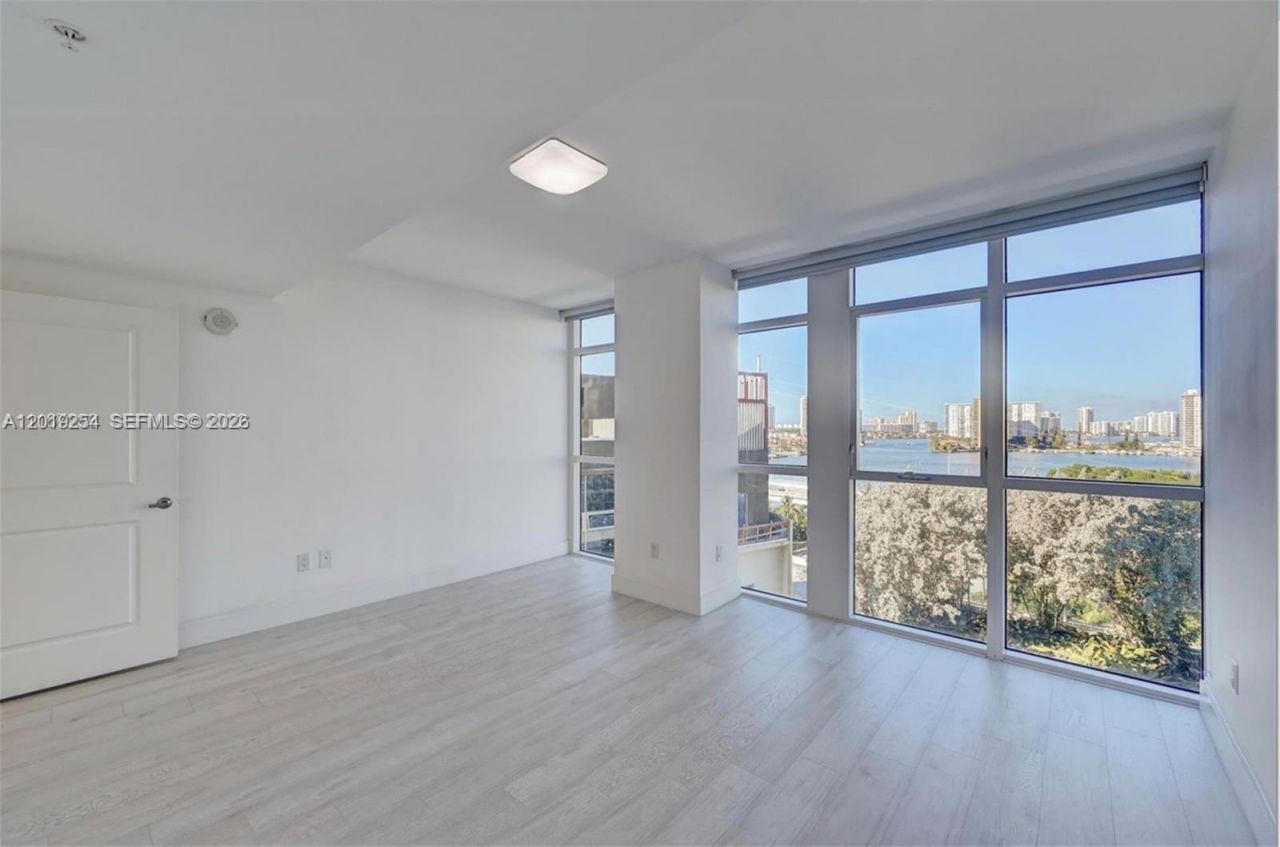 400 Sunny Isles Blvd , Unit 801, Sunny Isles Beach, FL 33160 Photo