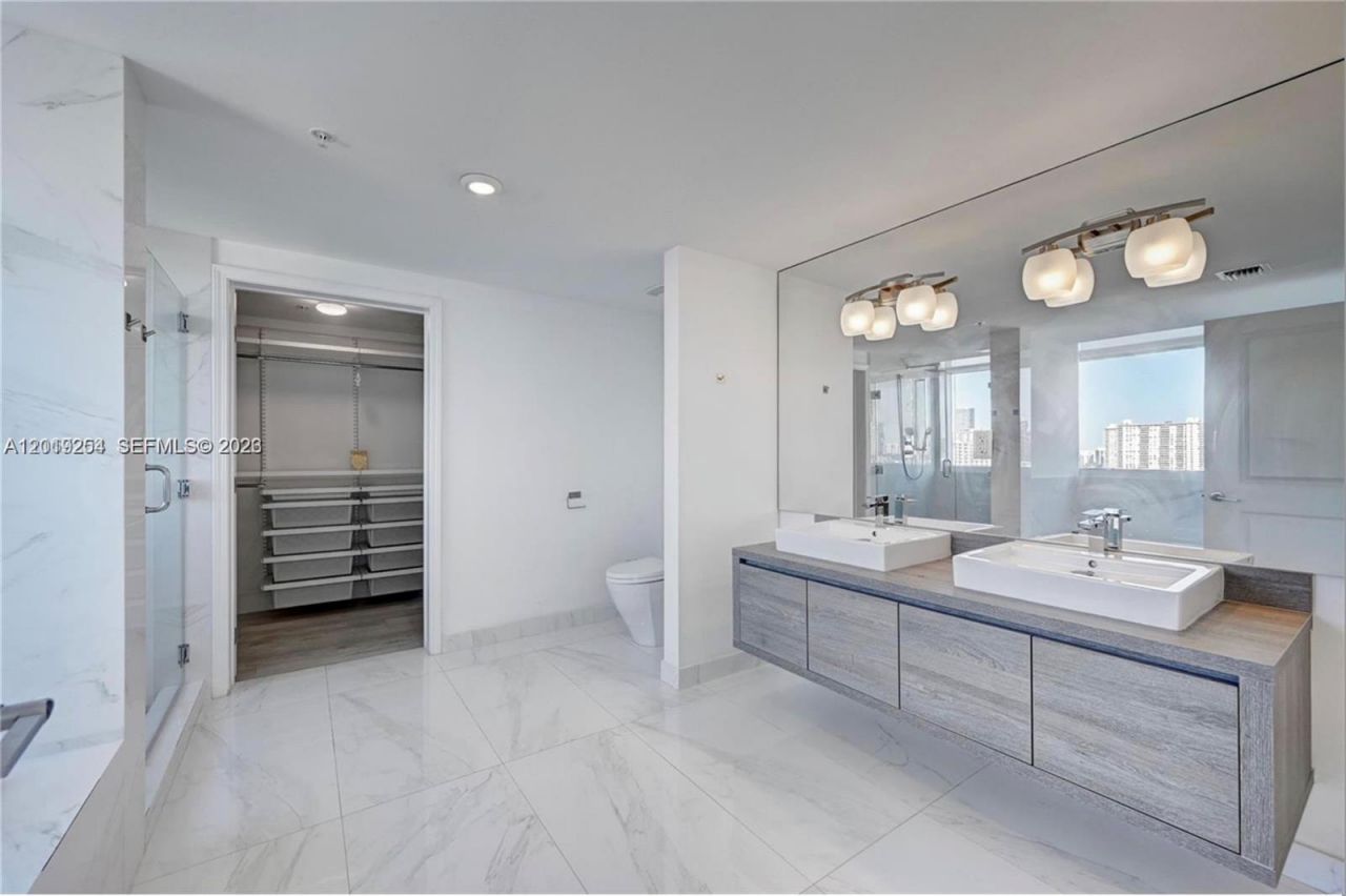 400 Sunny Isles Blvd , Unit 801, Sunny Isles Beach, FL 33160 Photo