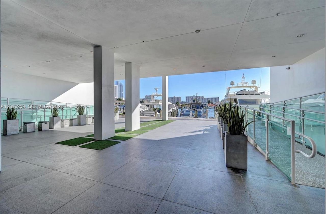400 Sunny Isles Blvd , Unit 801, Sunny Isles Beach, FL 33160 Photo