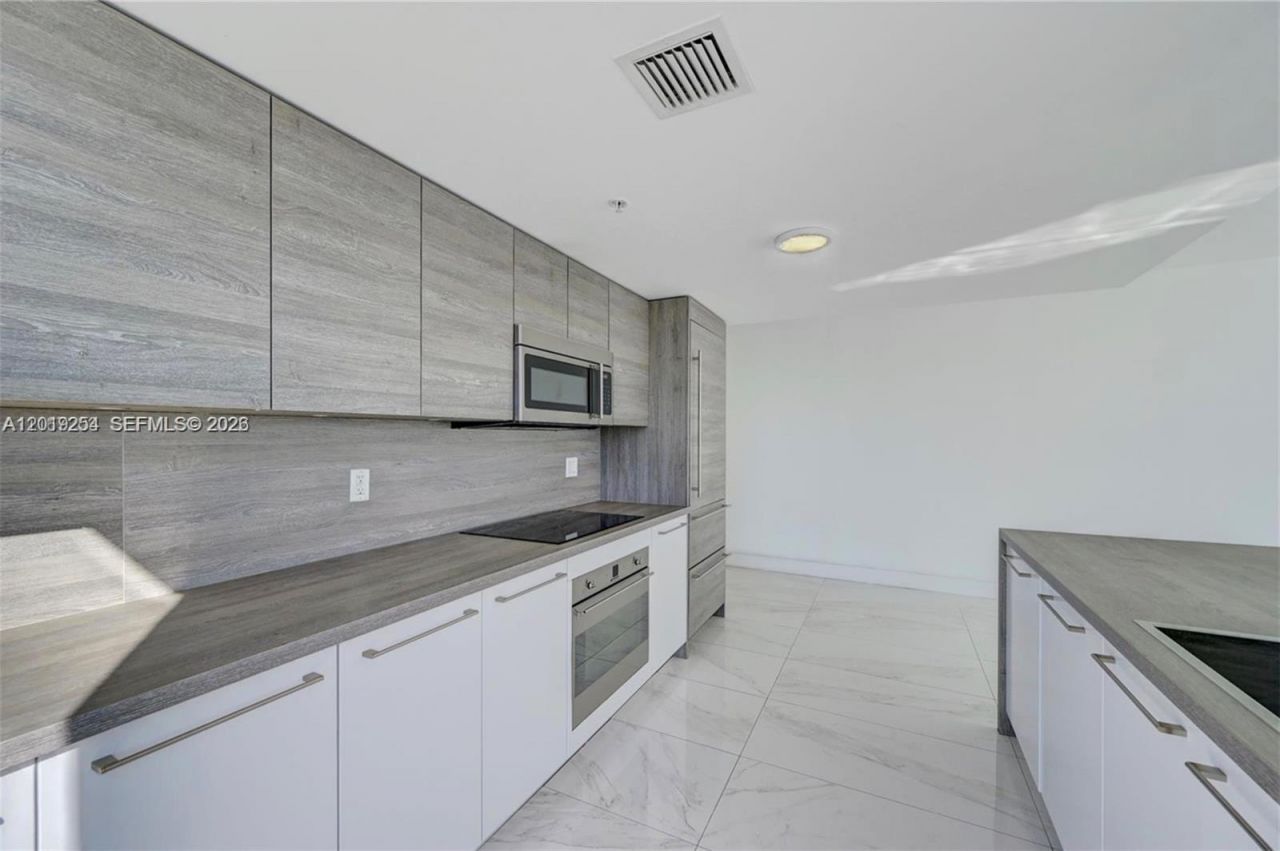 400 Sunny Isles Blvd , Unit 801, Sunny Isles Beach, FL 33160 Photo