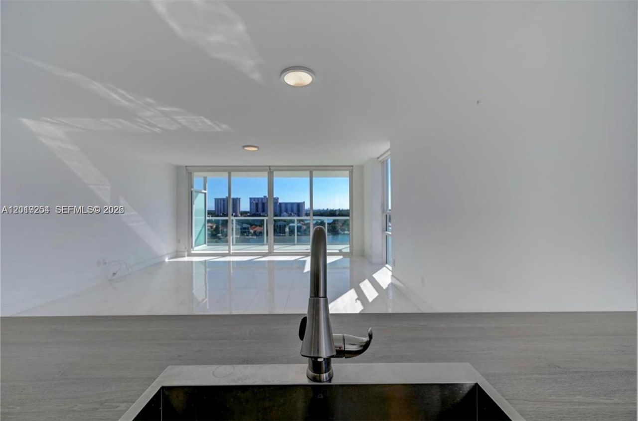 400 Sunny Isles Blvd , Unit 801, Sunny Isles Beach, FL 33160 Photo