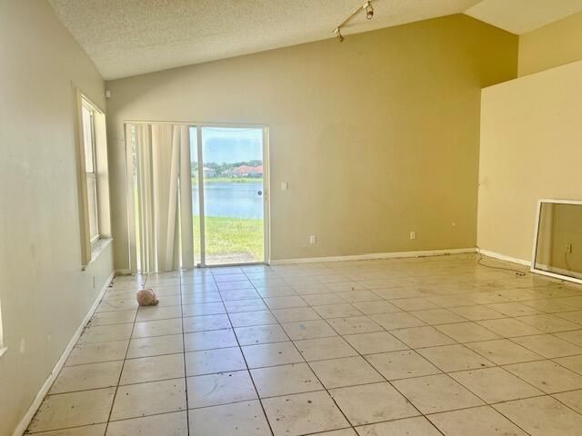 8820 N Lake Park Cir Circle N, Davie, FL 33328 Photo