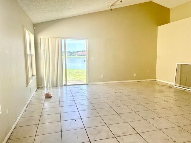 8820 N Lake Park Cir Circle N, Davie, FL 33328 Photo