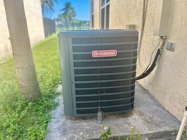 8820 N Lake Park Cir Circle N, Davie, FL 33328 Photo