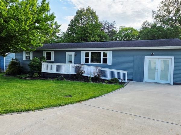 36 Suzanne Street, Little Hocking, OH 45742