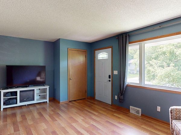 107 9th Avenue NE, Dodge Center, MN 55927