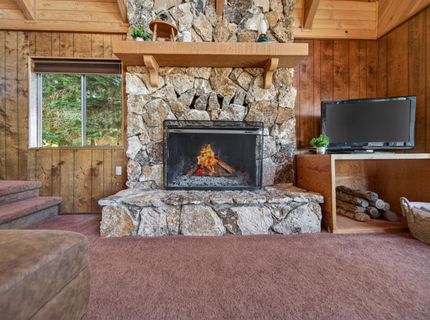 169 Lake Almanor West Drive, Unit 1, Lake Almanor, CA 96020 Photo