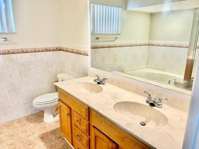 9576 NW 8th Circle, Plantation, FL 33324 Photo