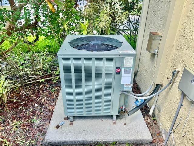 9576 NW 8th Circle, Plantation, FL 33324 Photo