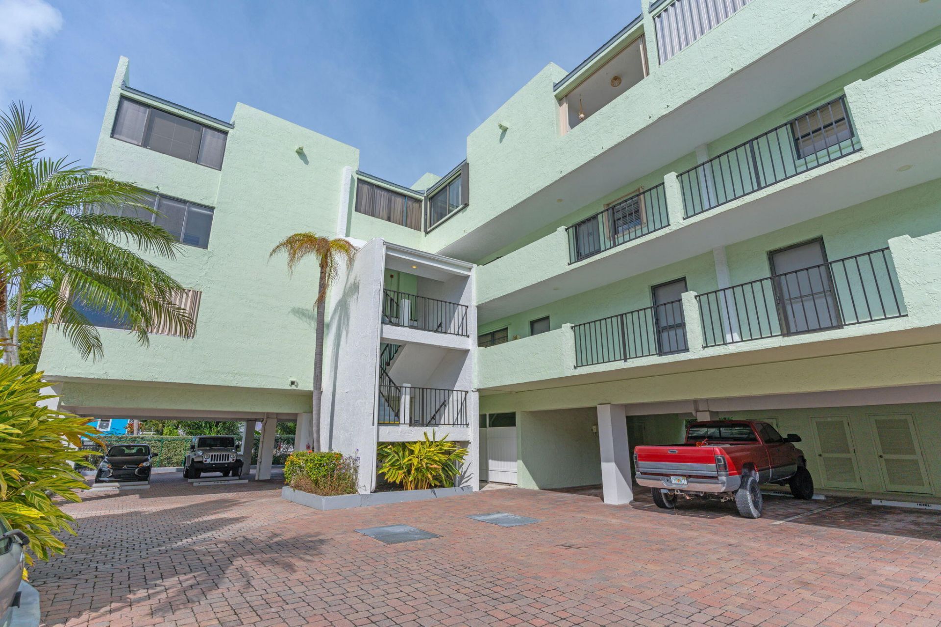 87465 Old Highway, Unit 209, Islamorada, FL 33036 Photo