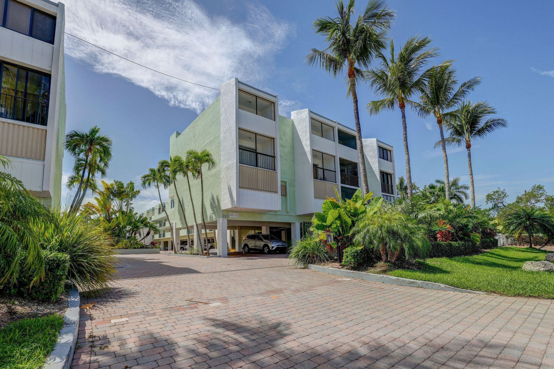 87465 Old Highway, Unit 209, Islamorada, FL 33036 Photo