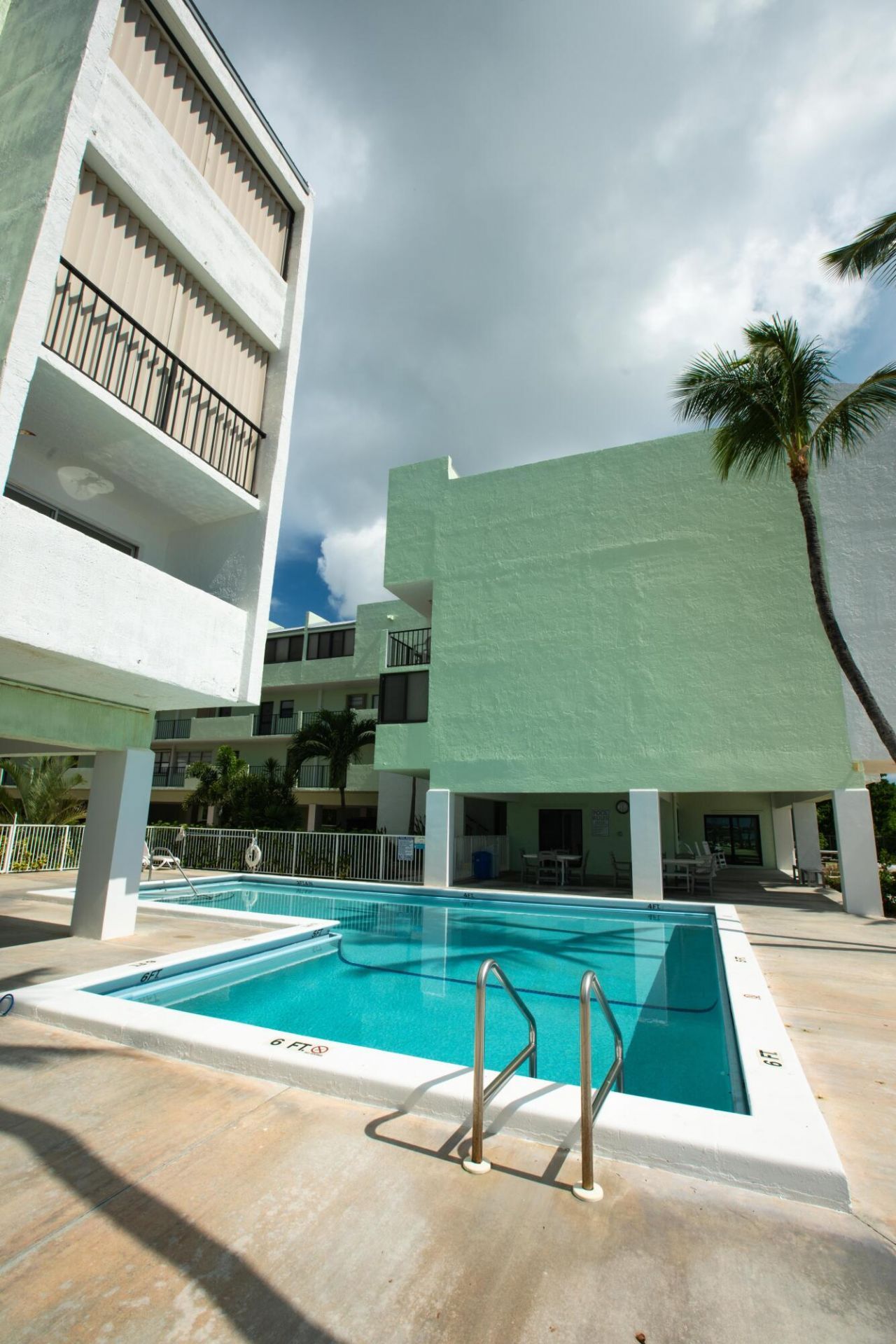 87465 Old Highway, Unit 209, Islamorada, FL 33036 Photo
