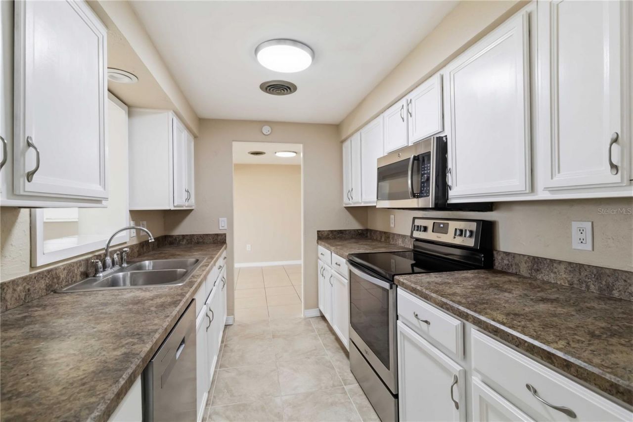 3170 Eden Mills Drive , Sarasota, FL 34237 Photo