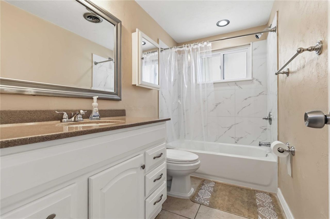 3170 Eden Mills Drive , Sarasota, FL 34237 Photo