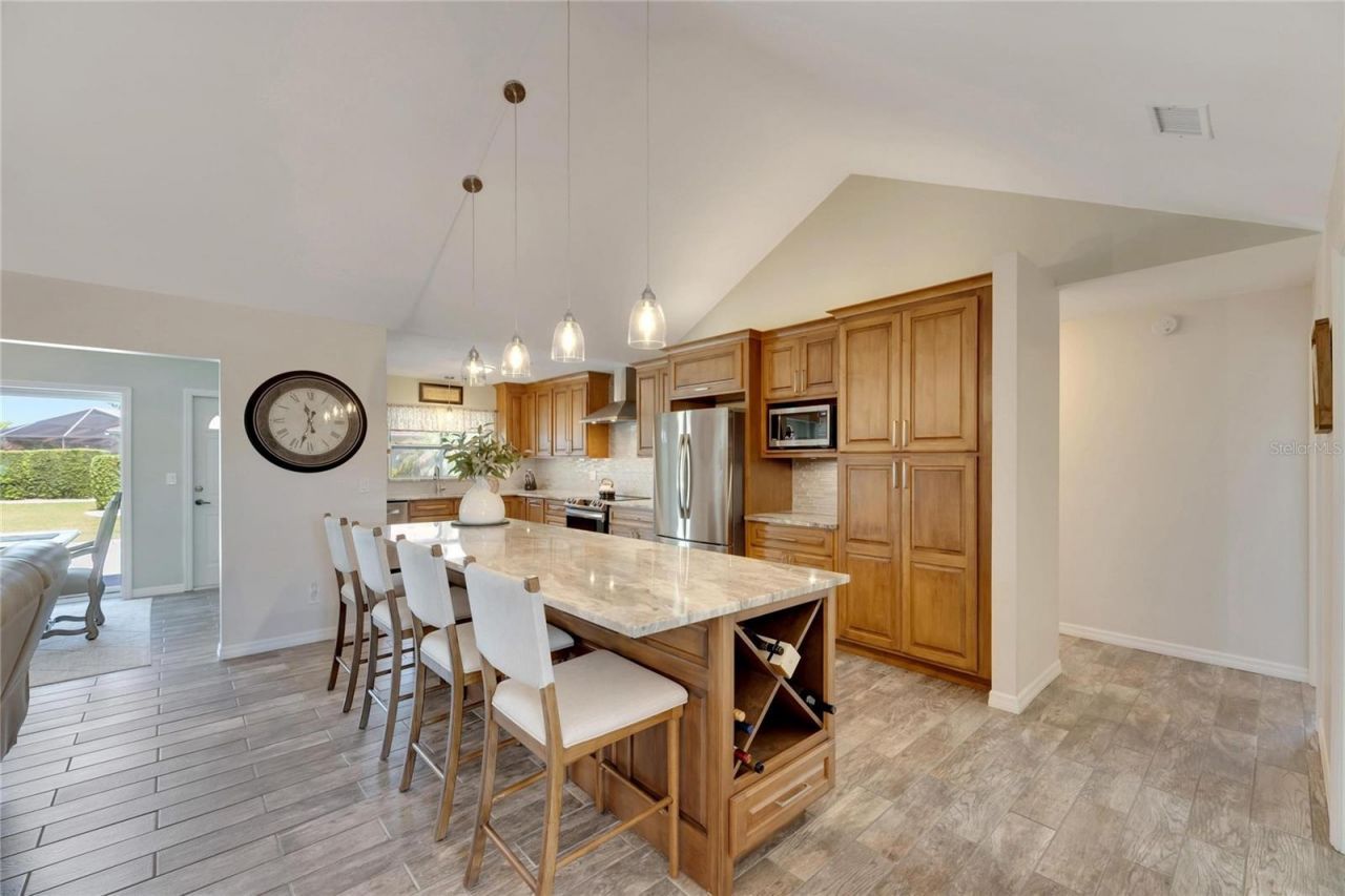 2002 E View Drive , Sun City Center, FL 33573 Photo