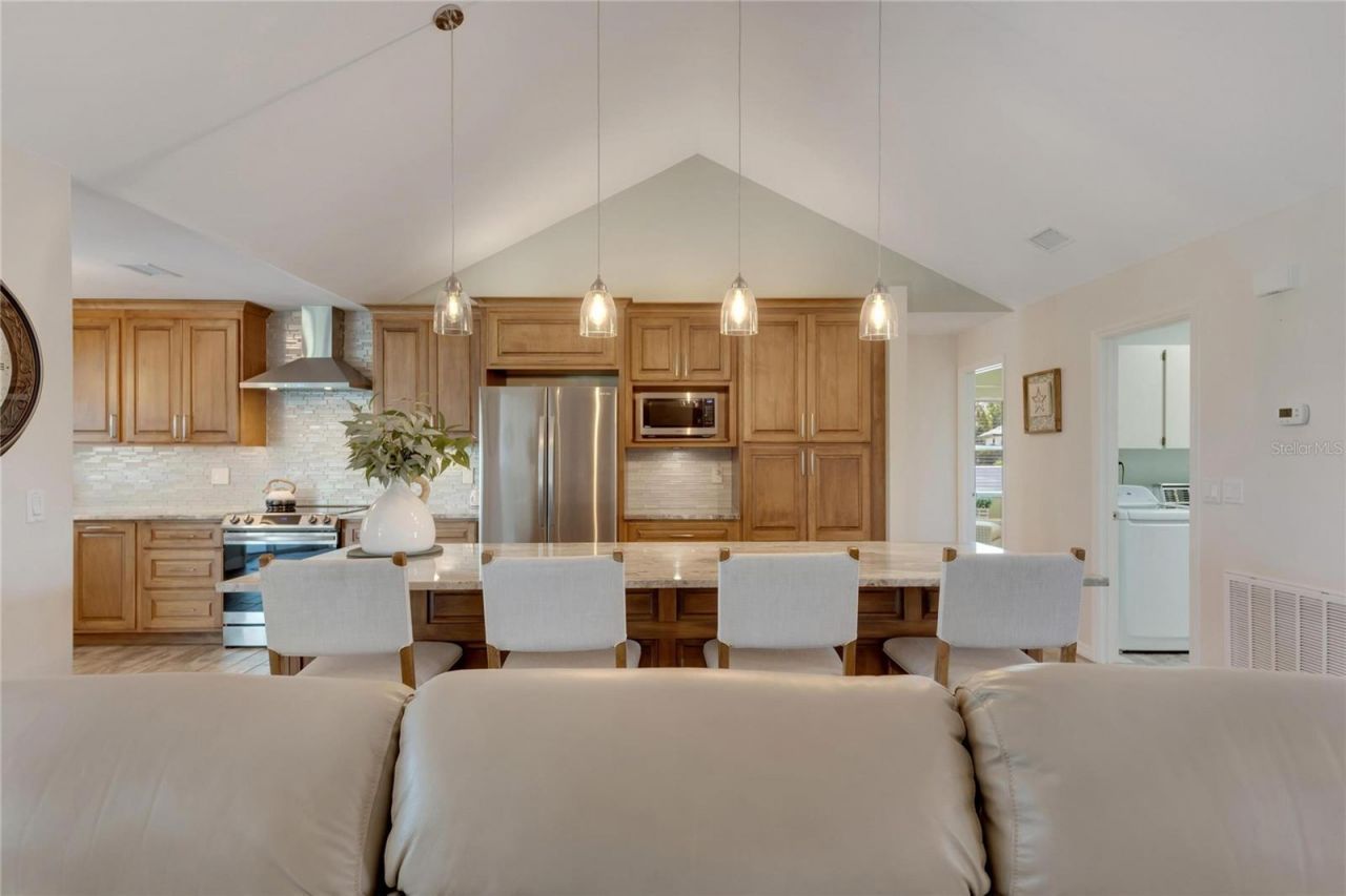 2002 E View Drive , Sun City Center, FL 33573 Photo