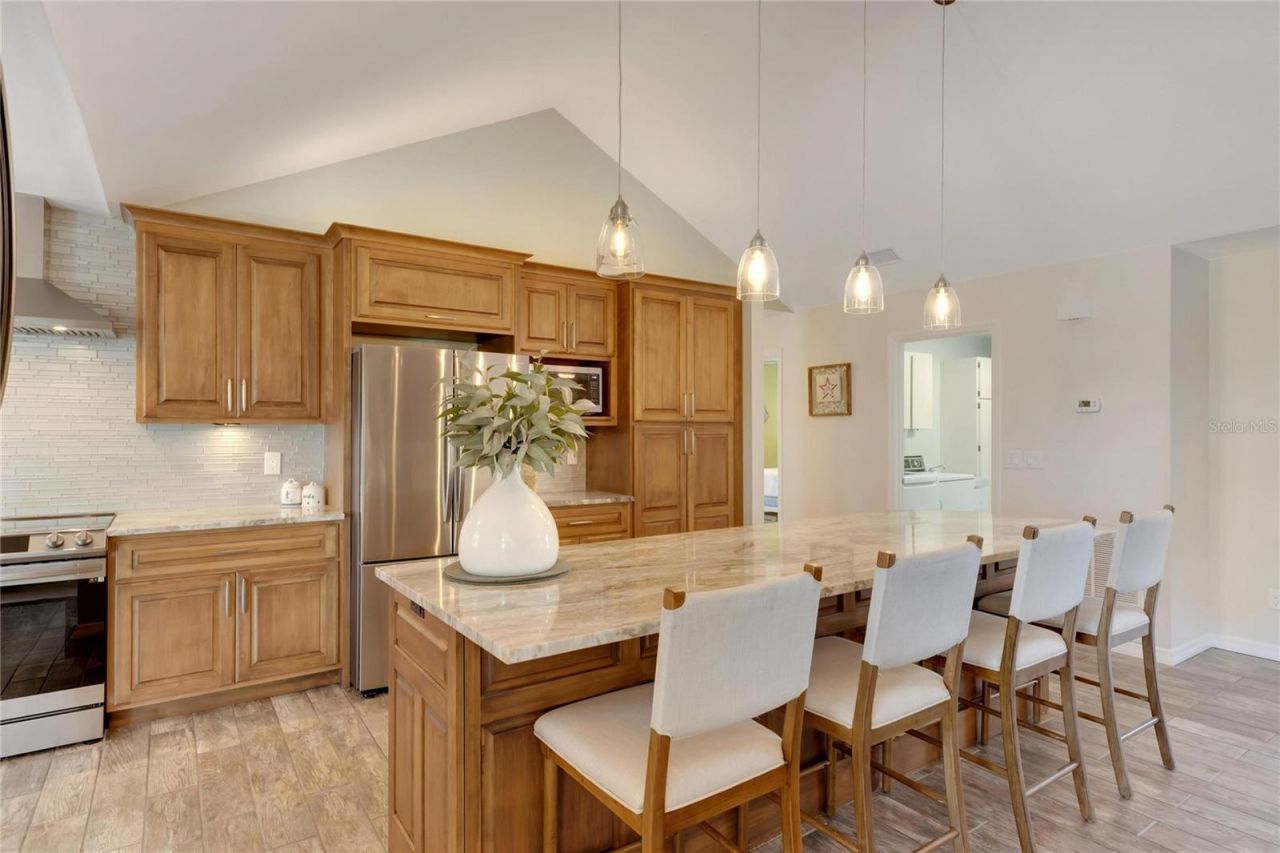 2002 E View Drive , Sun City Center, FL 33573 Photo