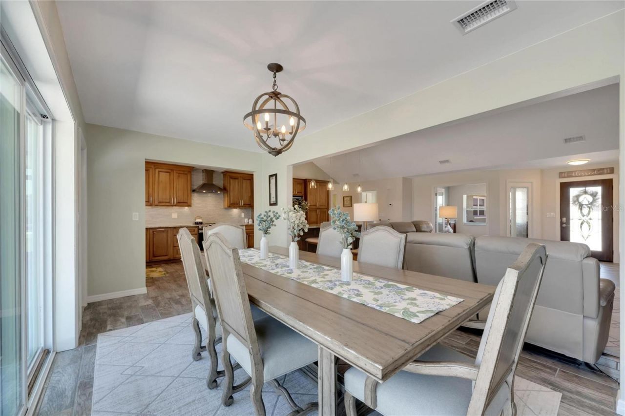 2002 E View Drive , Sun City Center, FL 33573 Photo