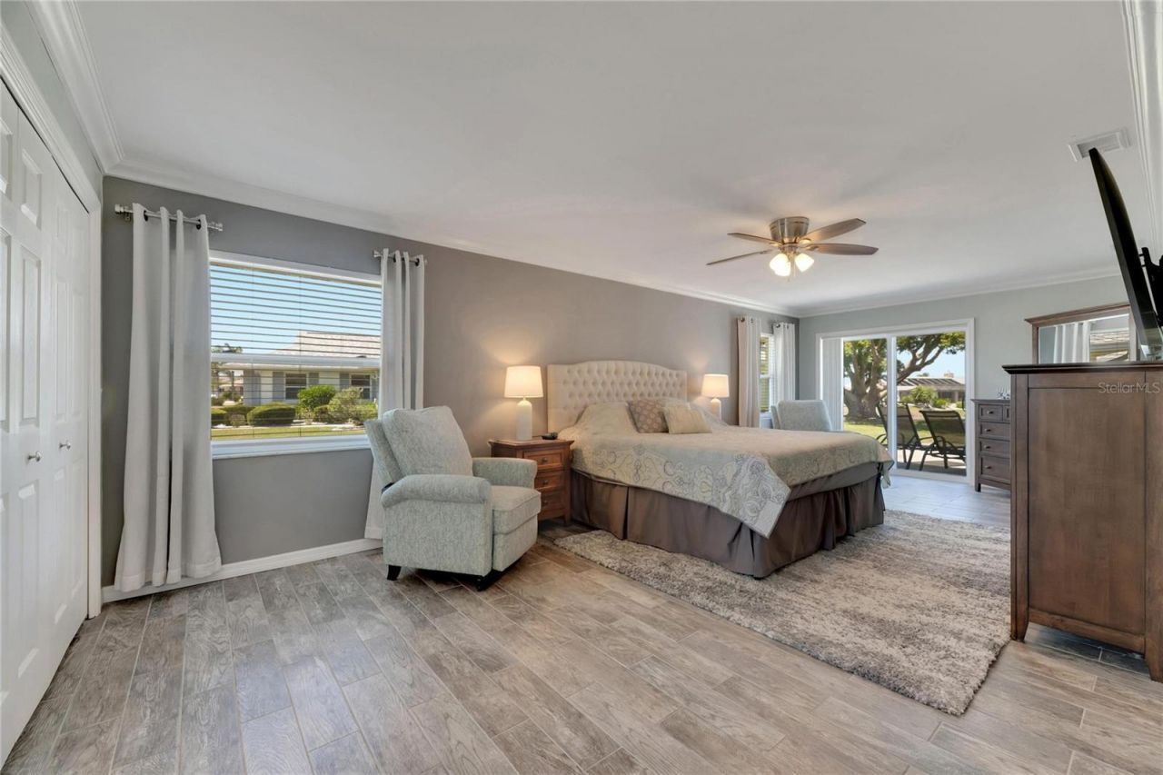 2002 E View Drive , Sun City Center, FL 33573 Photo