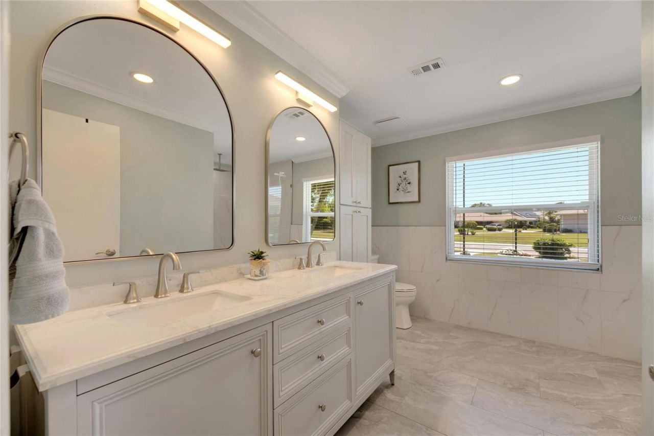 2002 E View Drive , Sun City Center, FL 33573 Photo