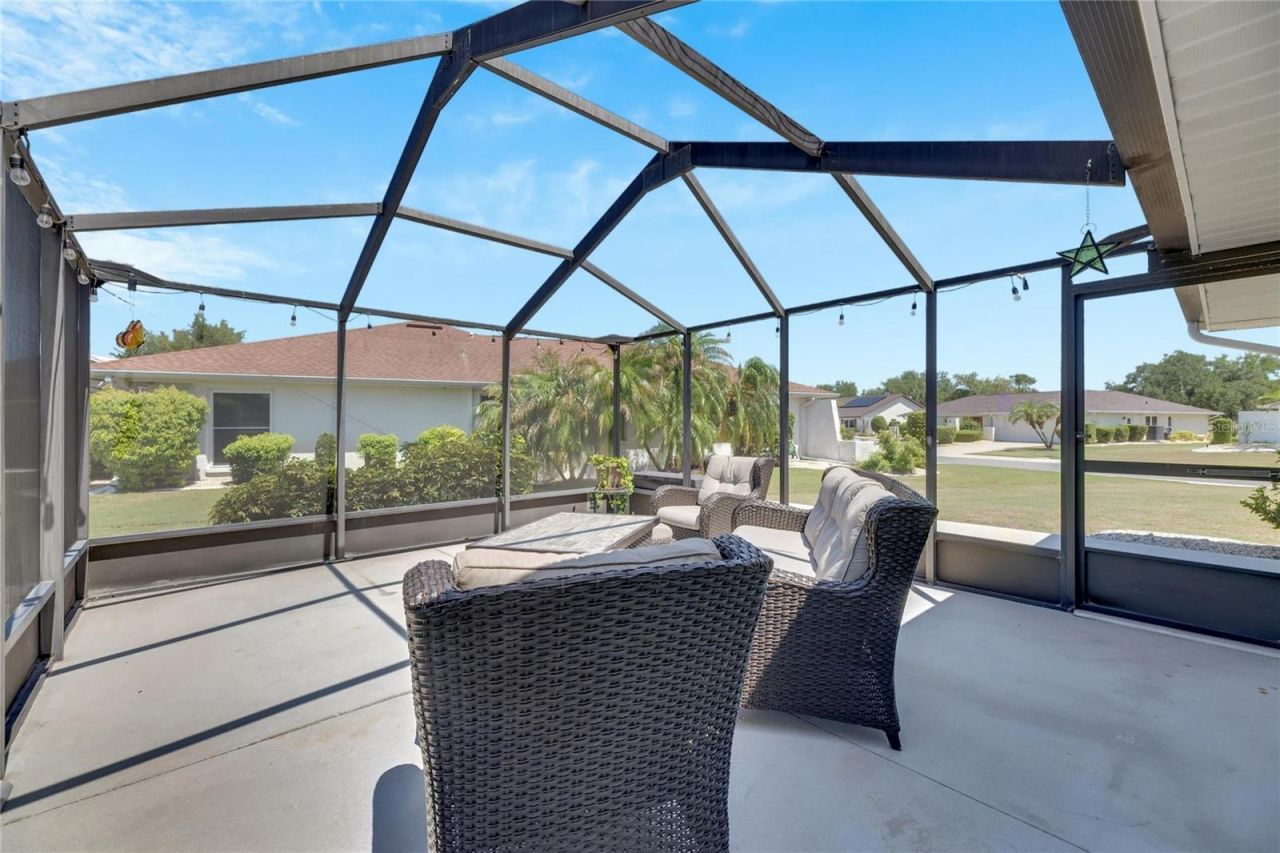 2002 E View Drive , Sun City Center, FL 33573 Photo