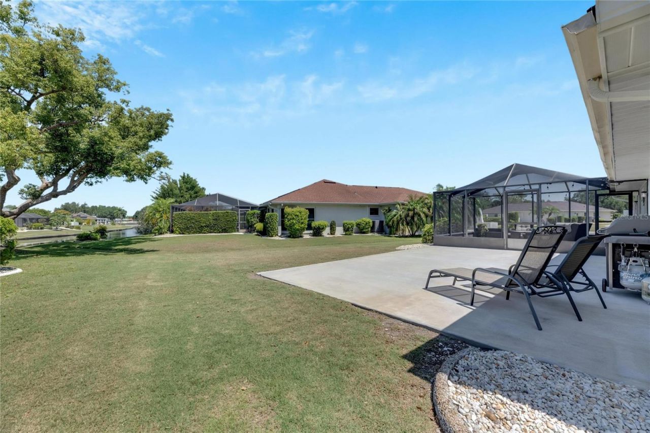 2002 E View Drive , Sun City Center, FL 33573 Photo