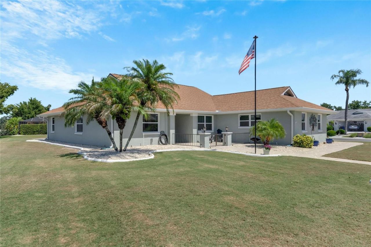 2002 E View Drive , Sun City Center, FL 33573 Photo
