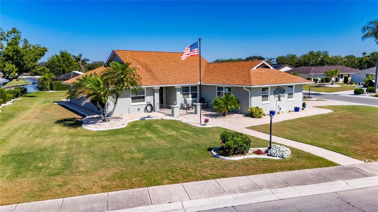 2002 E View Drive , Sun City Center, FL 33573 Photo