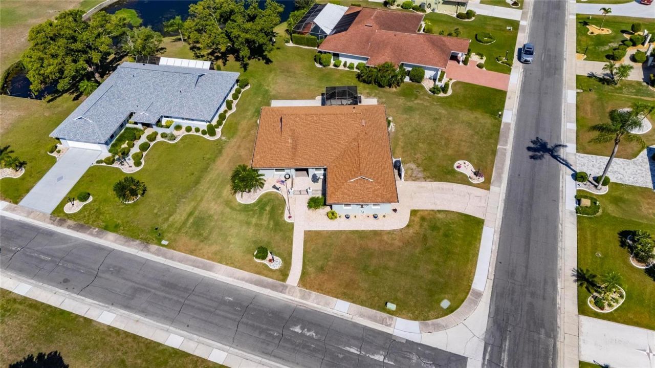 2002 E View Drive , Sun City Center, FL 33573 Photo