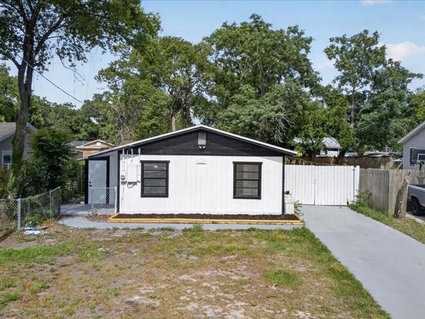 9405 N MARY AVENUE , TAMPA, FL 33612