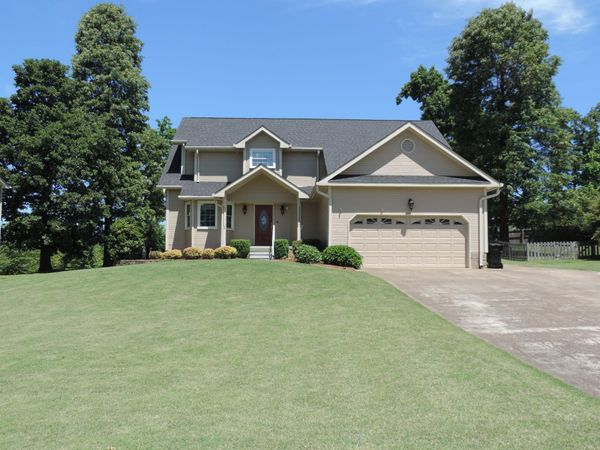 2713 Autumn Chase Drive, Chattanooga, TN 37421
