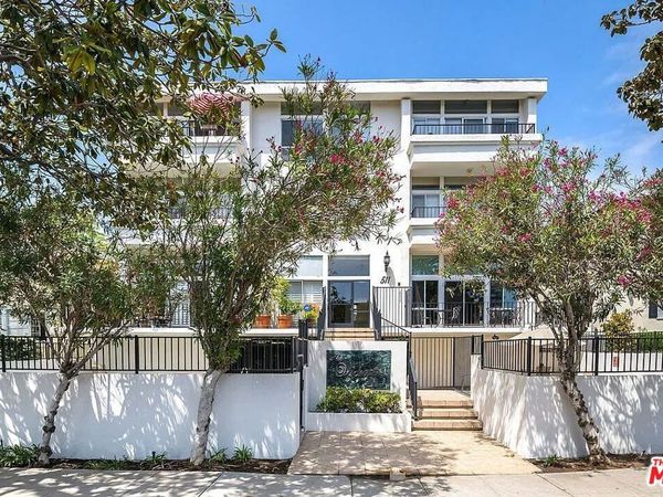 511 San Vicente Boulevard, Unit 204, Santa Monica, CA 90402
