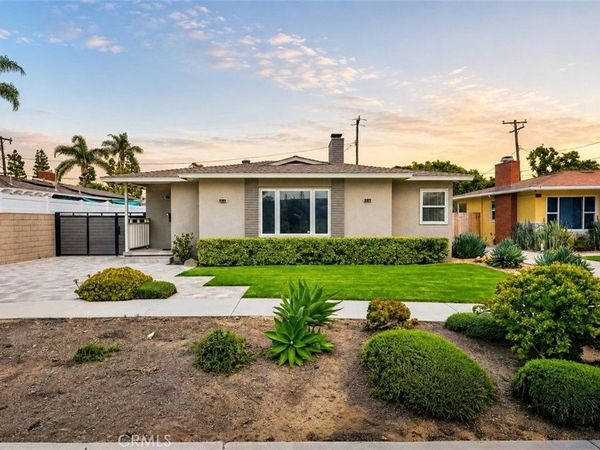 2215 N Spurgeon Street, Santa Ana, CA 92706