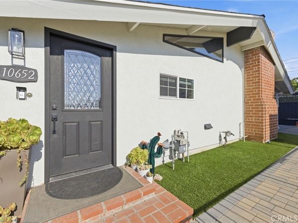10652 Thomas, Anaheim, CA 92804