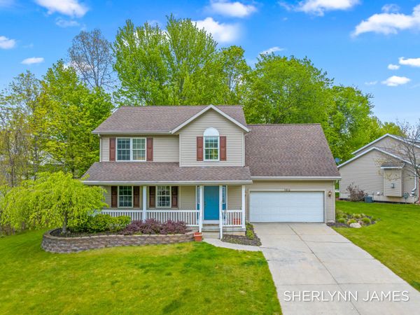 3816 Ravinewood Circle SE, Grand Rapids, MI 49508