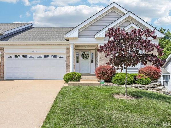 2415 S Lakeridge Court, Unit 15, Lake St Louis, MO 63367