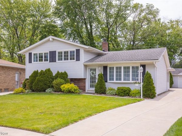 361 Skyview Road , Cleveland, OH 44109