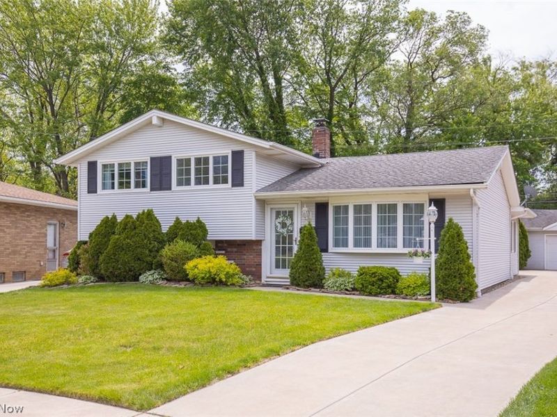361 Skyview Road , Cleveland, OH 44109 Photo 1