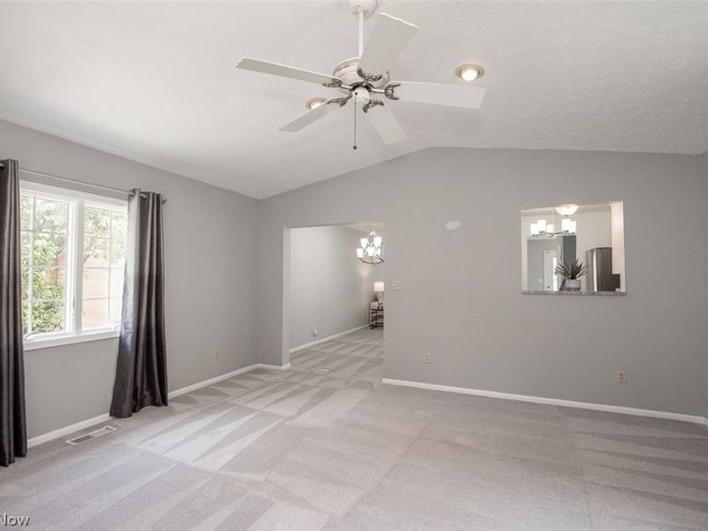 361 Skyview Road , Cleveland, OH 44109 Photo 14