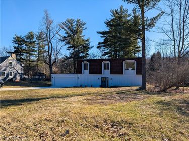 9411 Barr Road, Brecksville, OH 44141