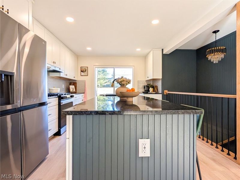 9411 Barr Road , Brecksville, OH 44141 Photo 10