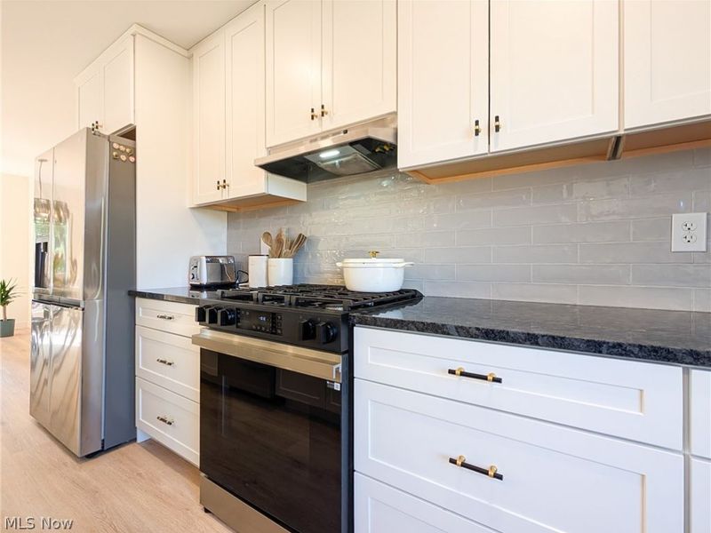9411 Barr Road , Brecksville, OH 44141 Photo 12