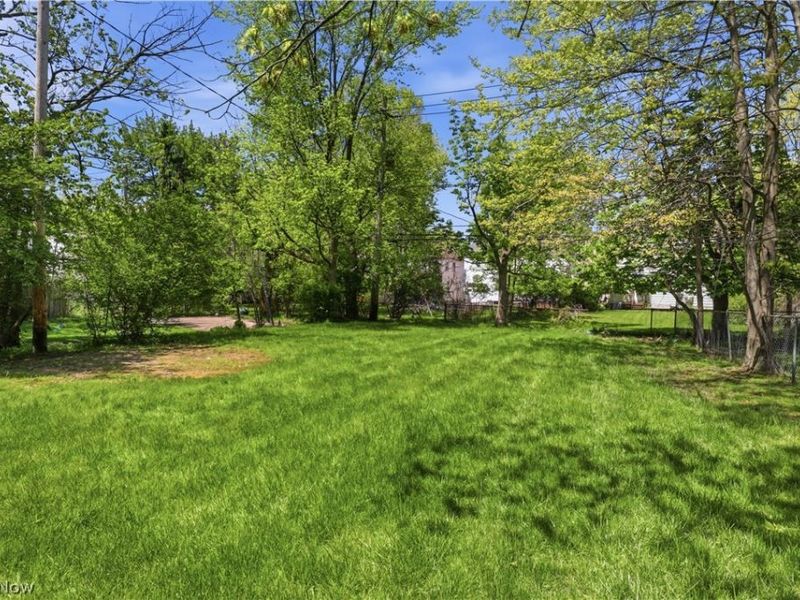 14455 E Carroll Boulevard , University Heights, OH 44118 Photo 5