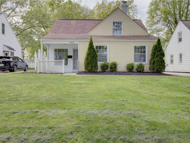 6836 Beresford Avenue, Parma Heights, OH 44130 Photo 2